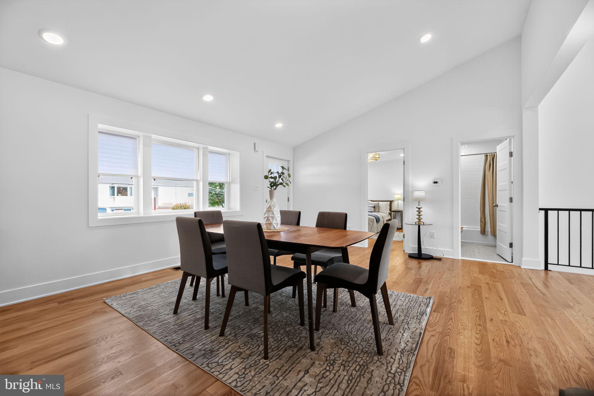 ROXBOROUGH - Residential