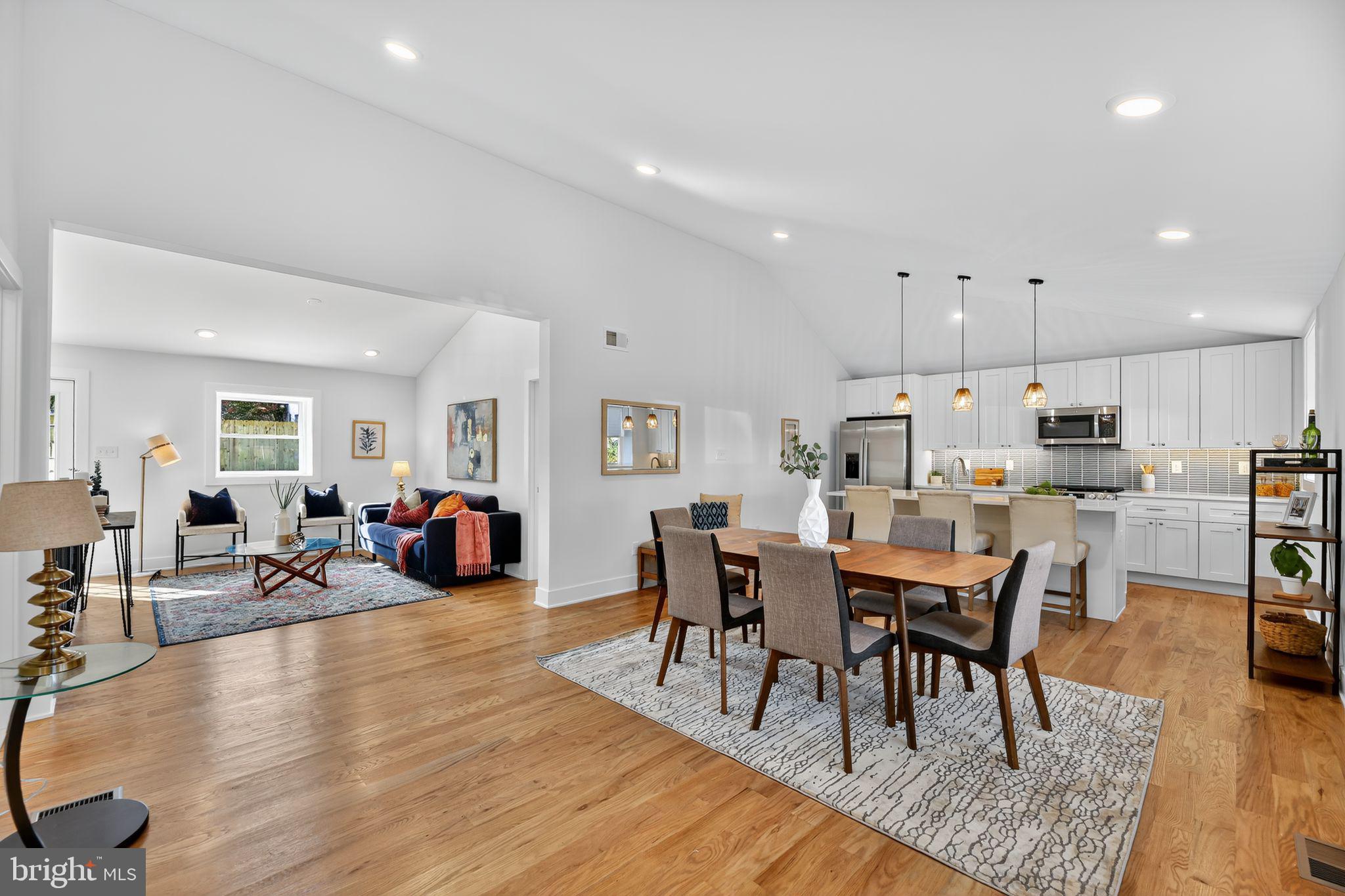 ROXBOROUGH - Residential