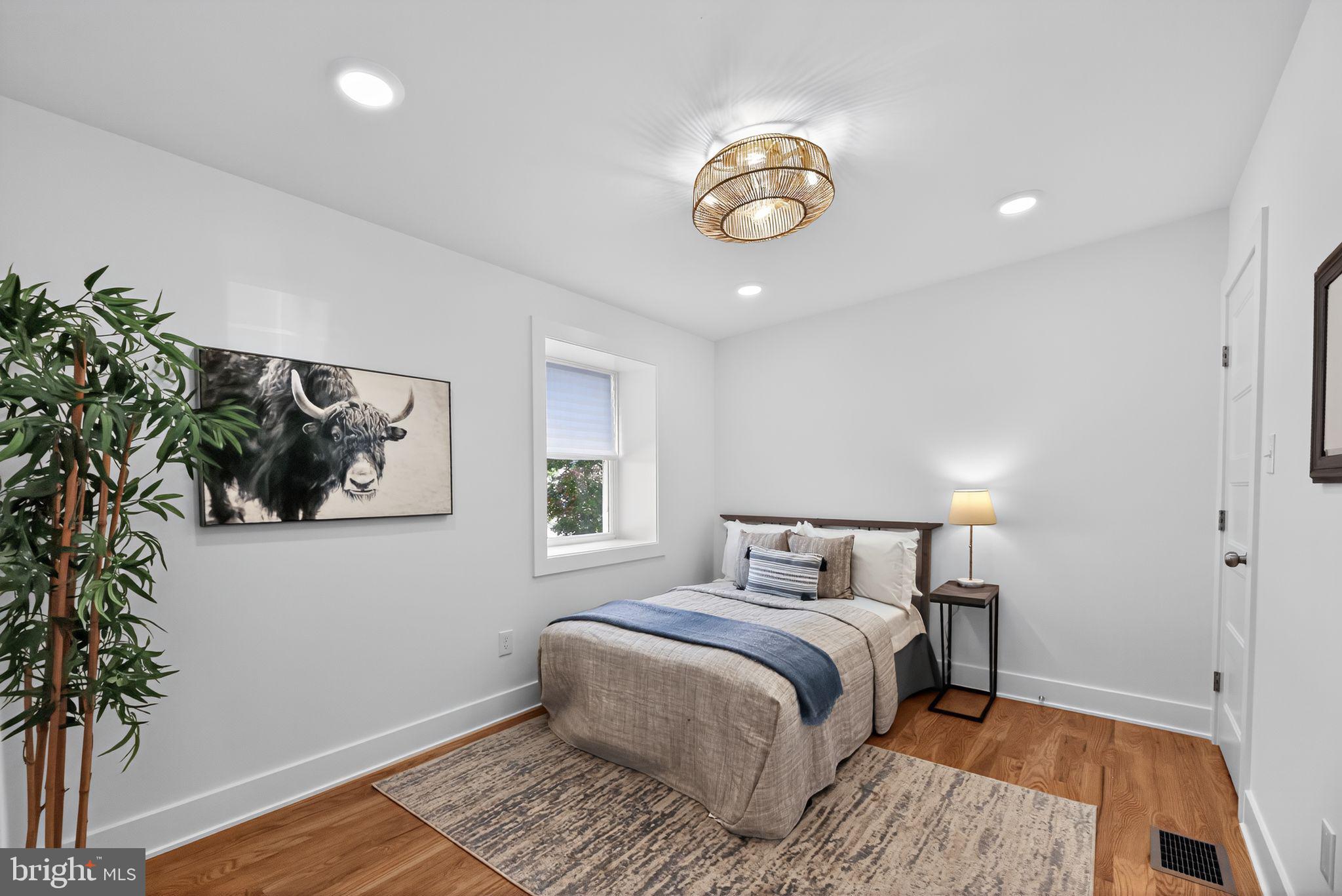 ROXBOROUGH - Residential