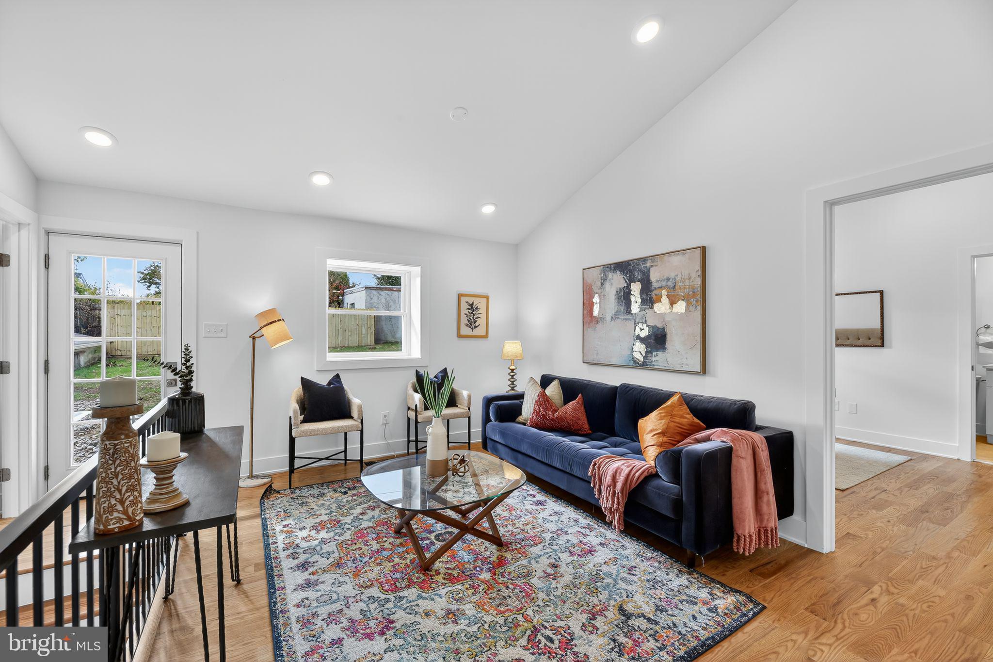 ROXBOROUGH - Residential