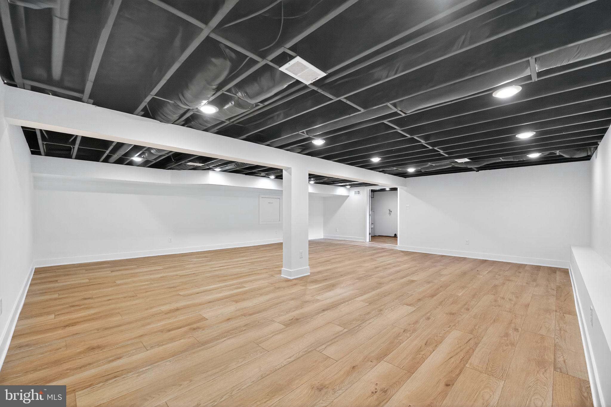 ROXBOROUGH - Residential