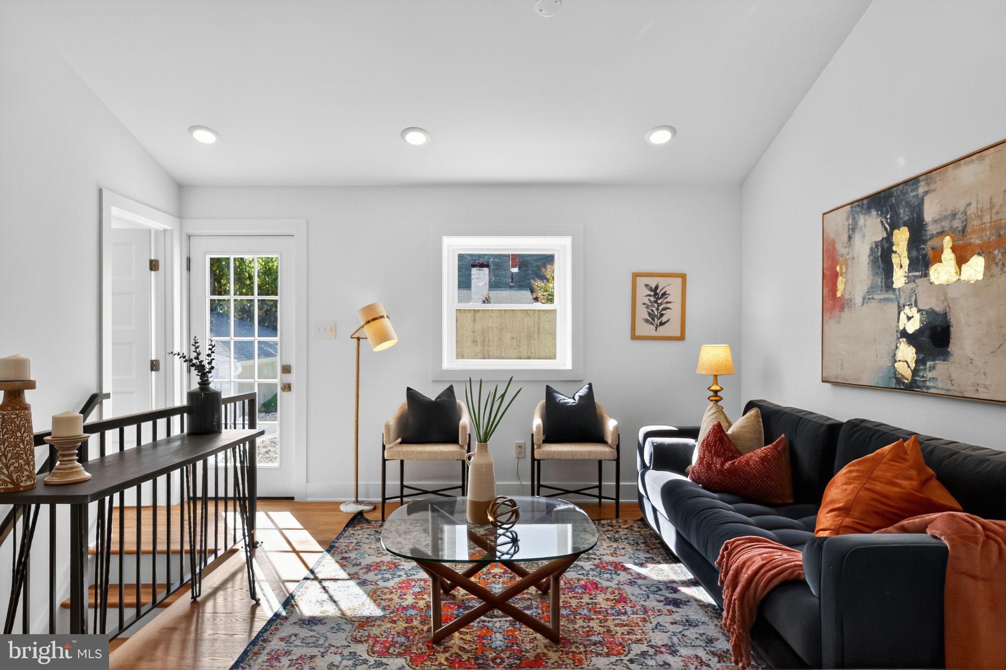 ROXBOROUGH - Residential