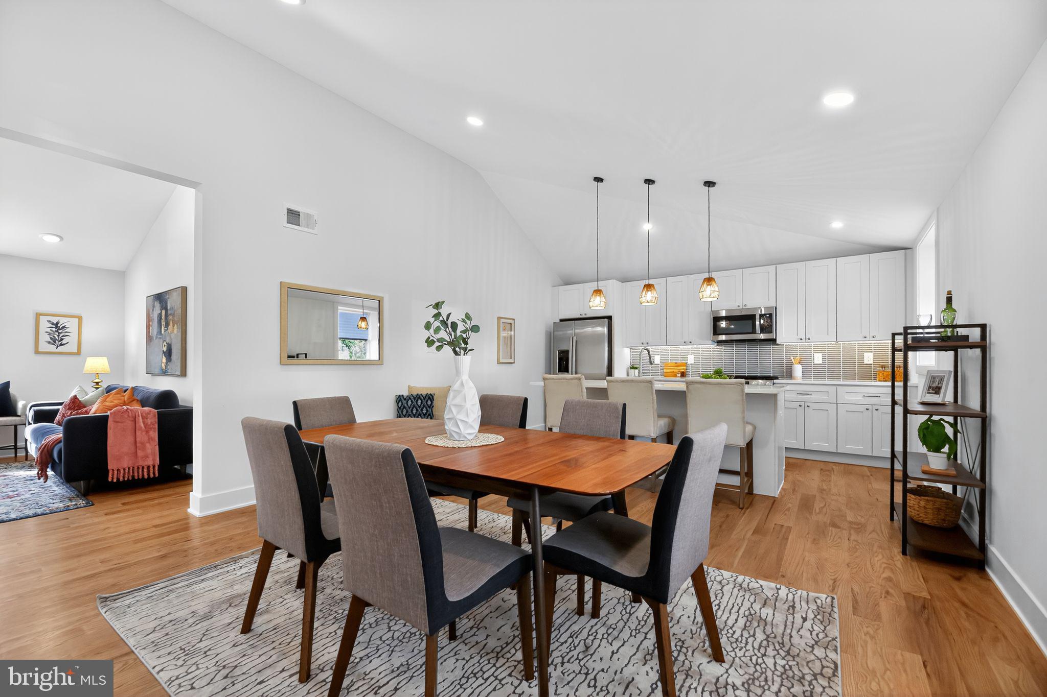 ROXBOROUGH - Residential