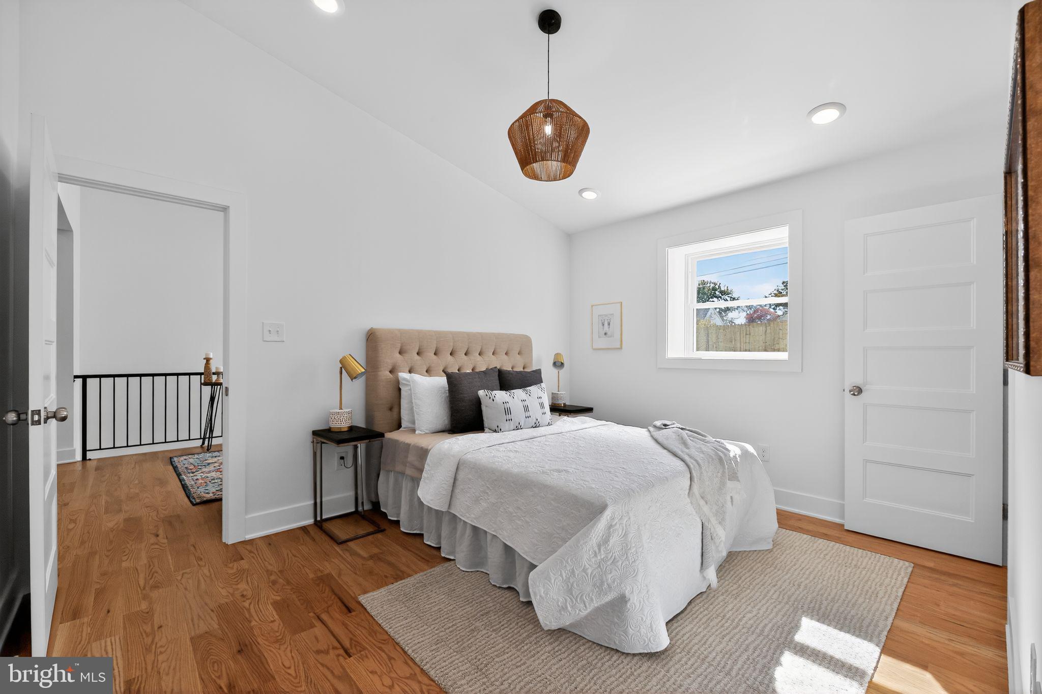 ROXBOROUGH - Residential