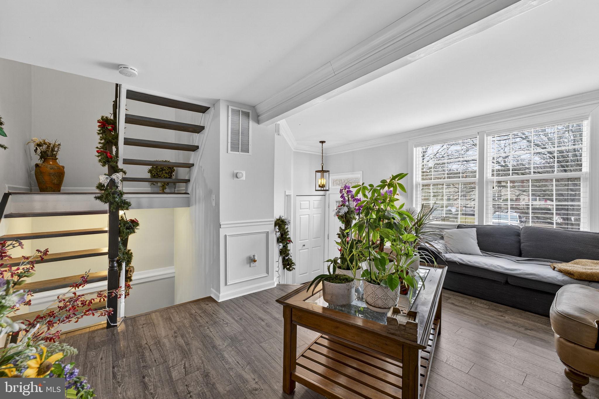 LIFESTYLE AT SULLY STATION - Residential