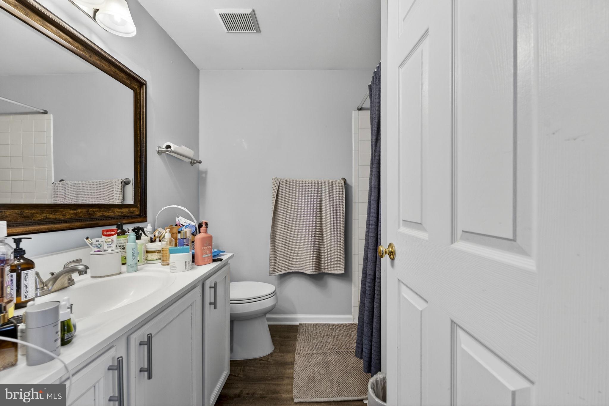 LIFESTYLE AT SULLY STATION - Residential