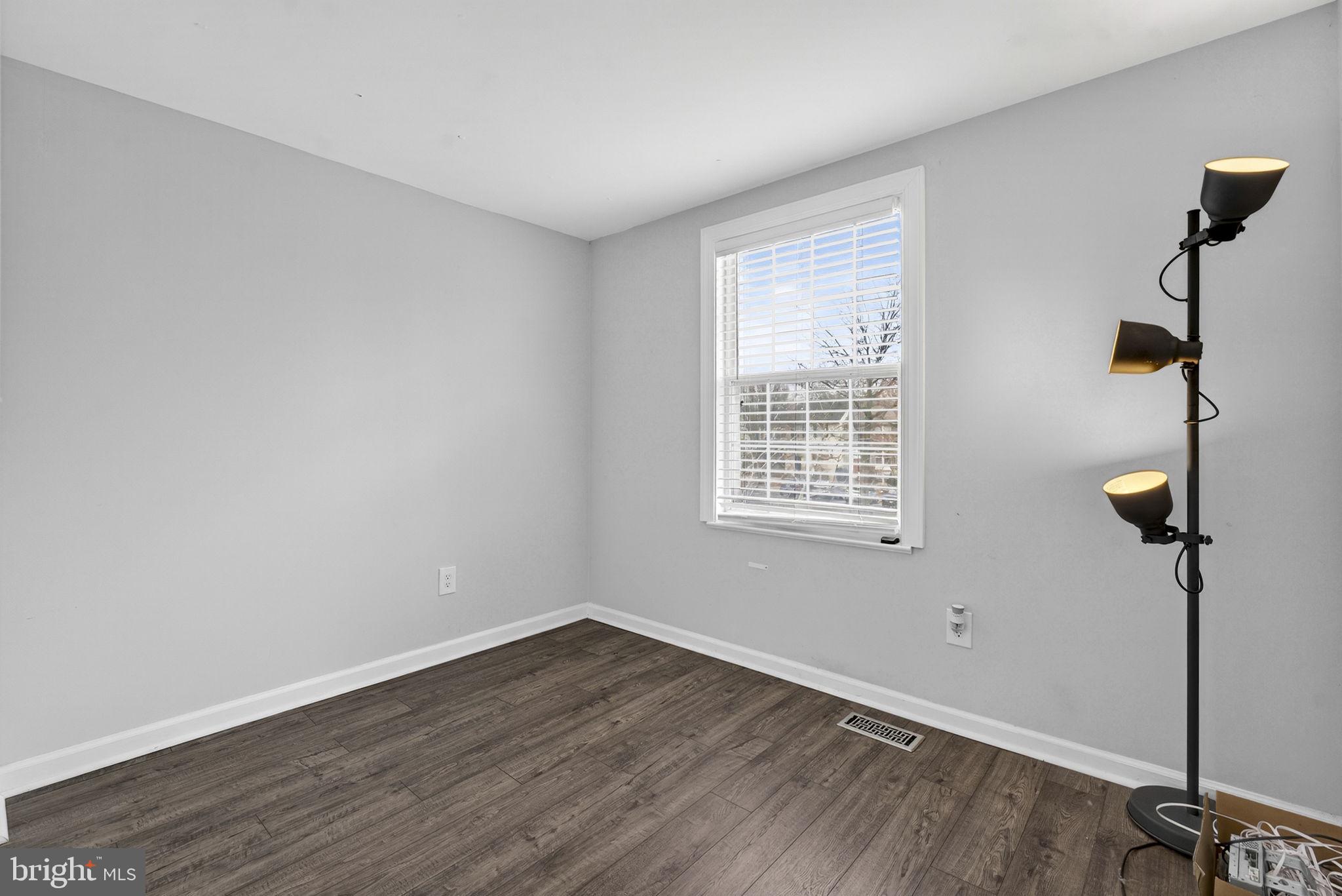 LIFESTYLE AT SULLY STATION - Residential