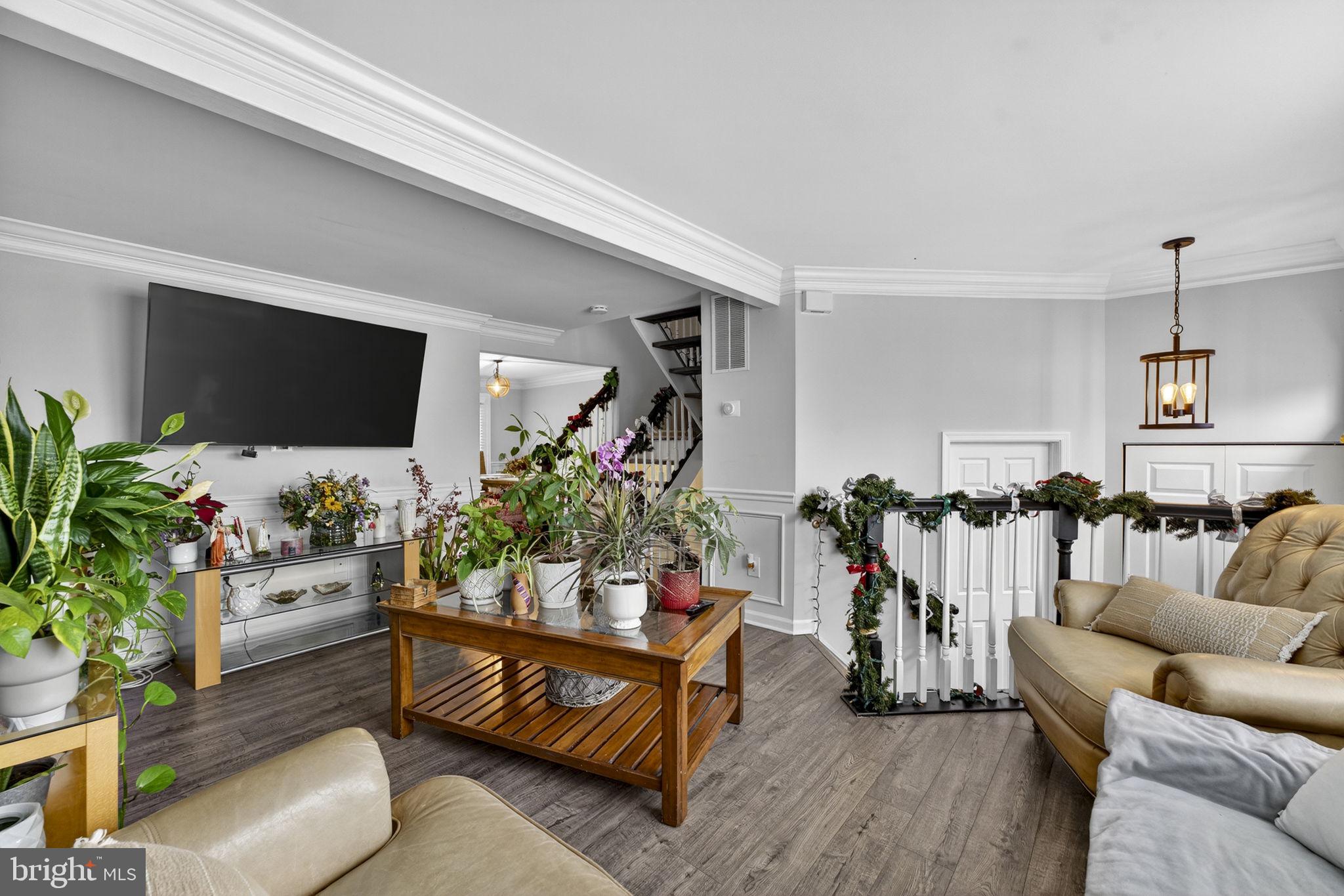 LIFESTYLE AT SULLY STATION - Residential