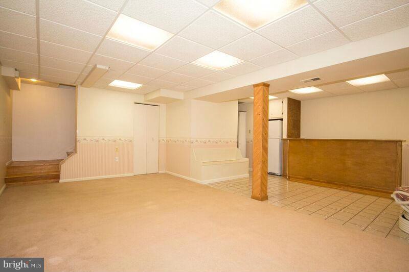 TIMBER GROVE - Residential Lease