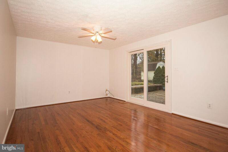 TIMBER GROVE - Residential Lease