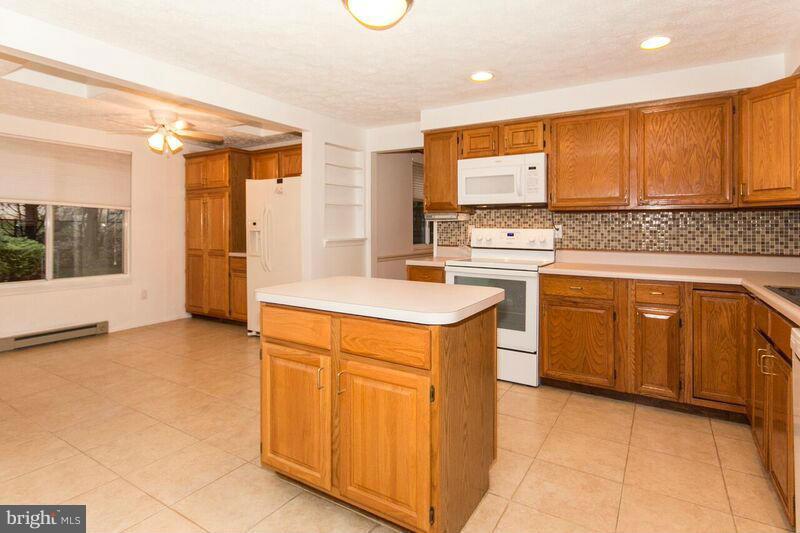 TIMBER GROVE - Residential Lease