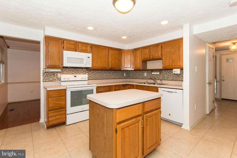 TIMBER GROVE - Residential Lease