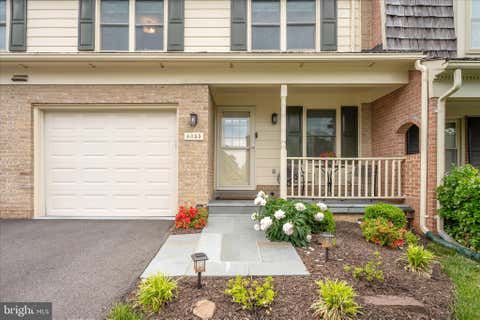 Townhouse For Sale - 4055 Norbeck Square Drive<br/> ROCKVILLE, MD 20853