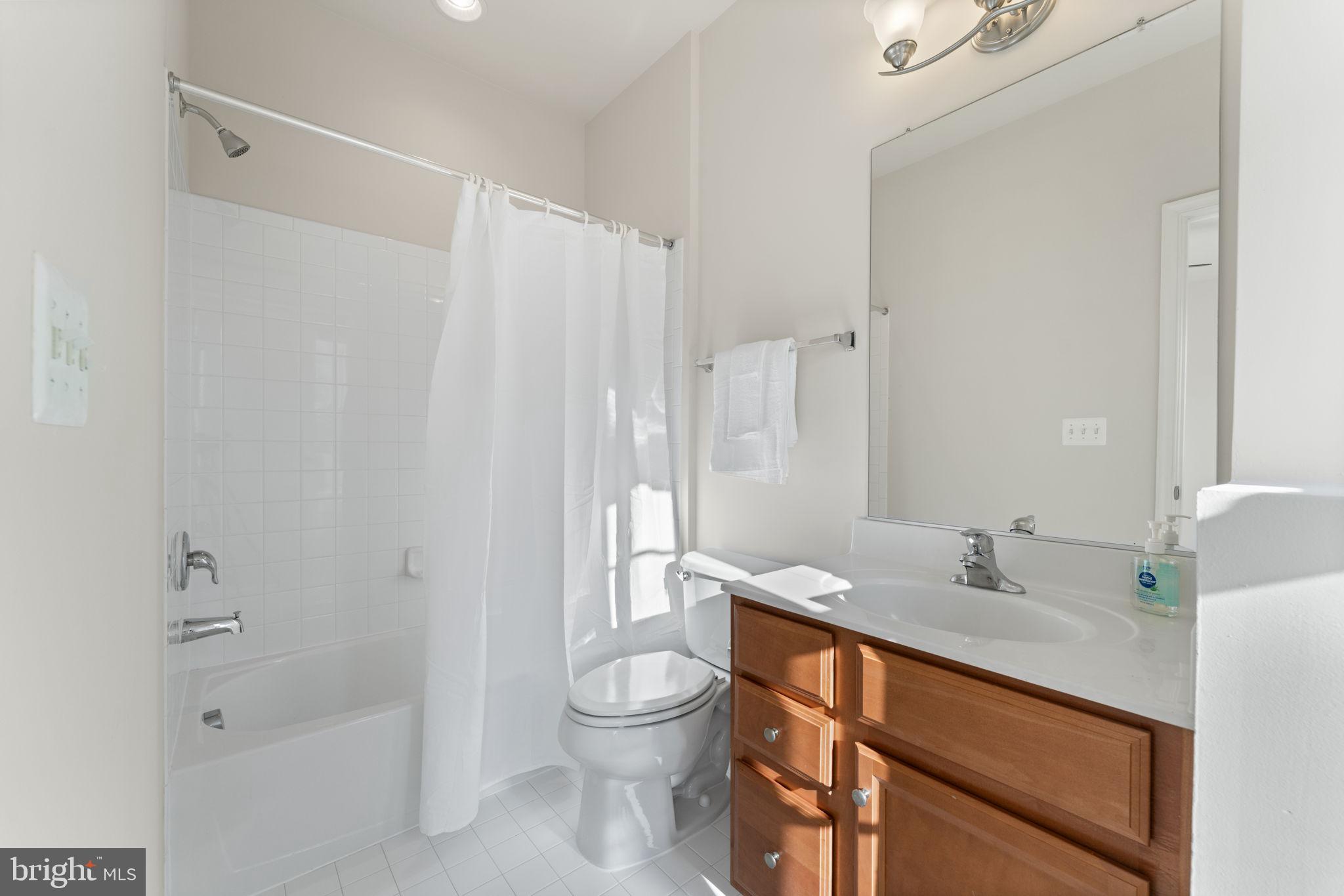 POTOMAC OVERLOOK CONDO - Residential