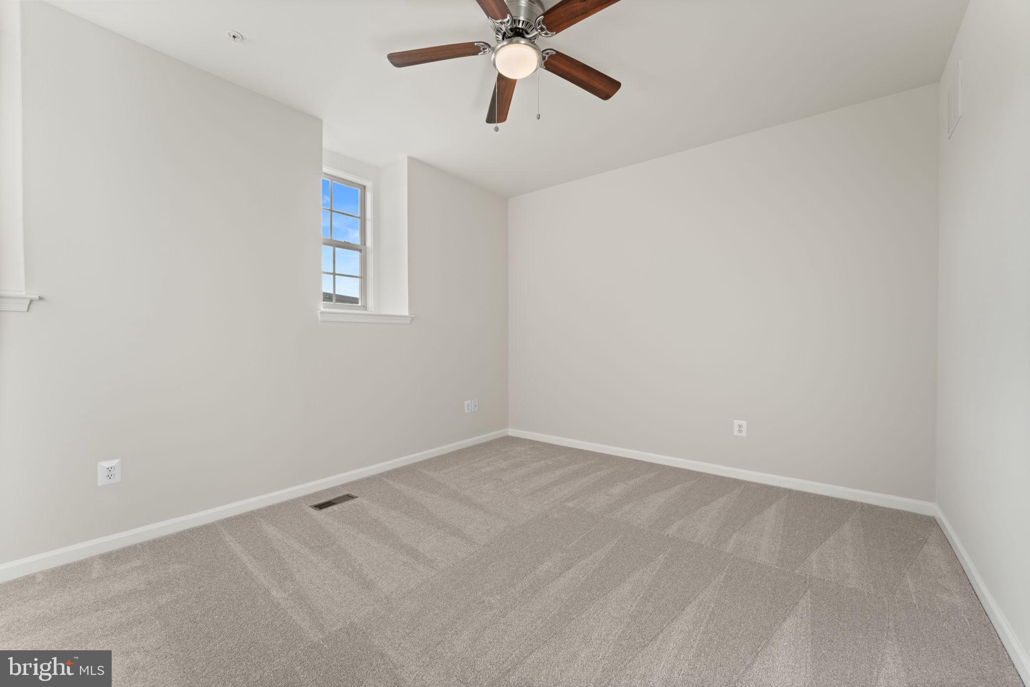 POTOMAC OVERLOOK CONDO - Residential