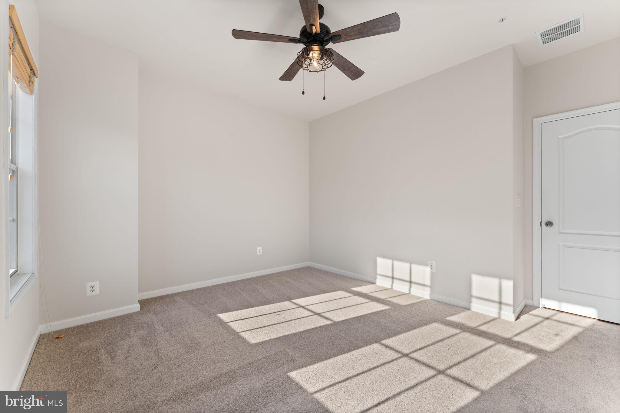 POTOMAC OVERLOOK CONDO - Residential