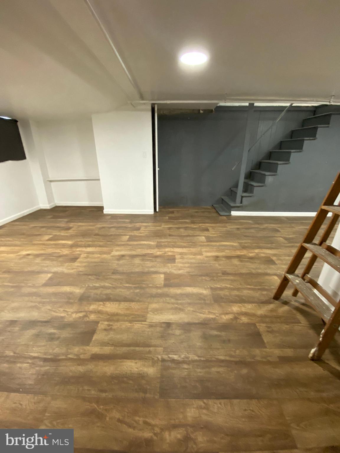 WEST OAK LANE - Residential