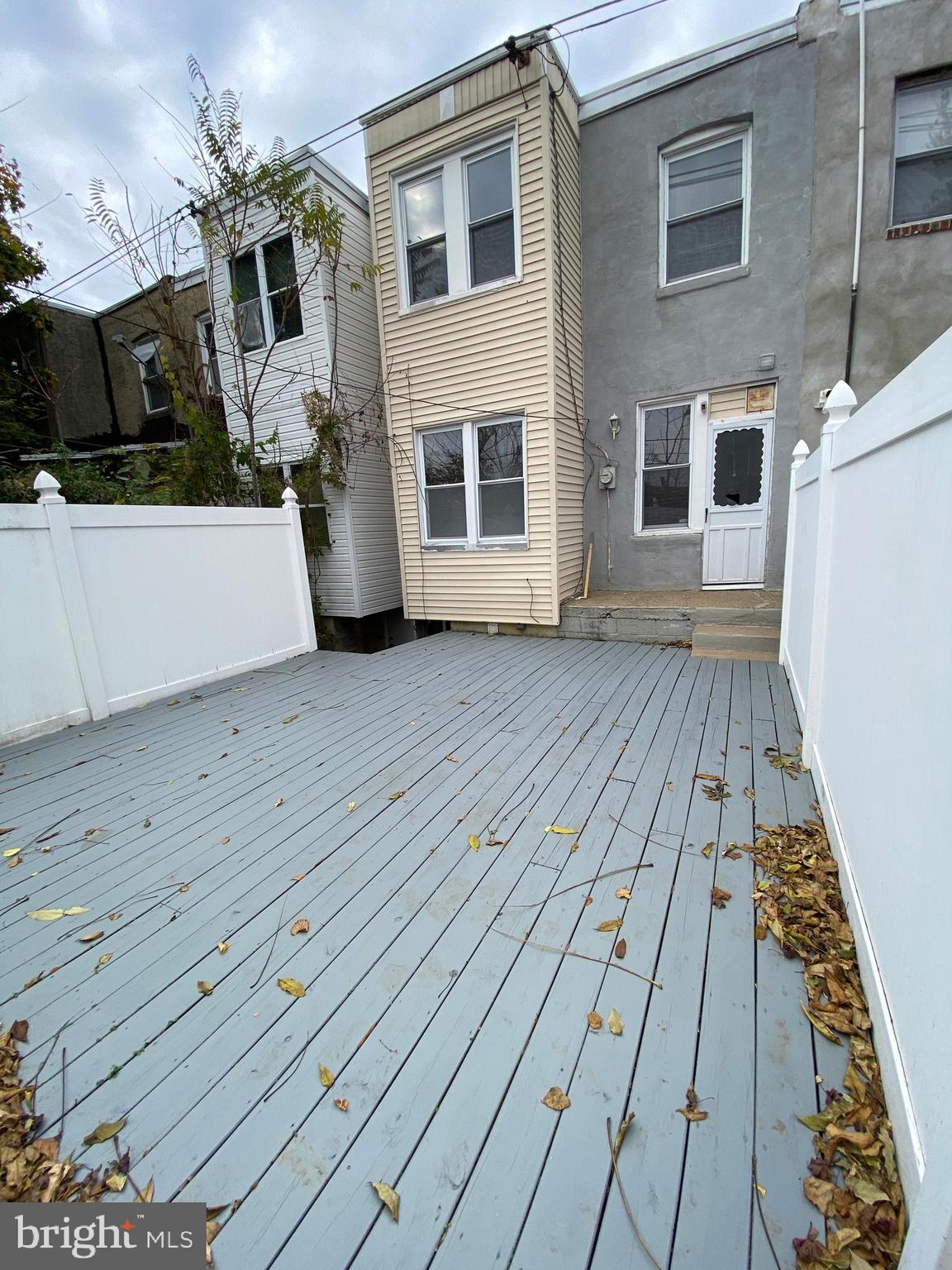 WEST OAK LANE - Residential