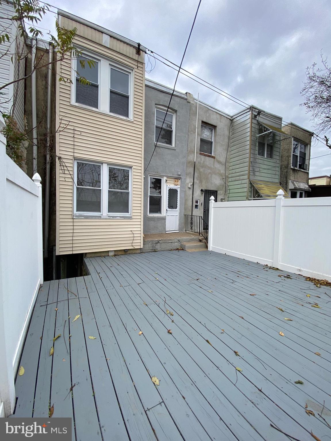 WEST OAK LANE - Residential