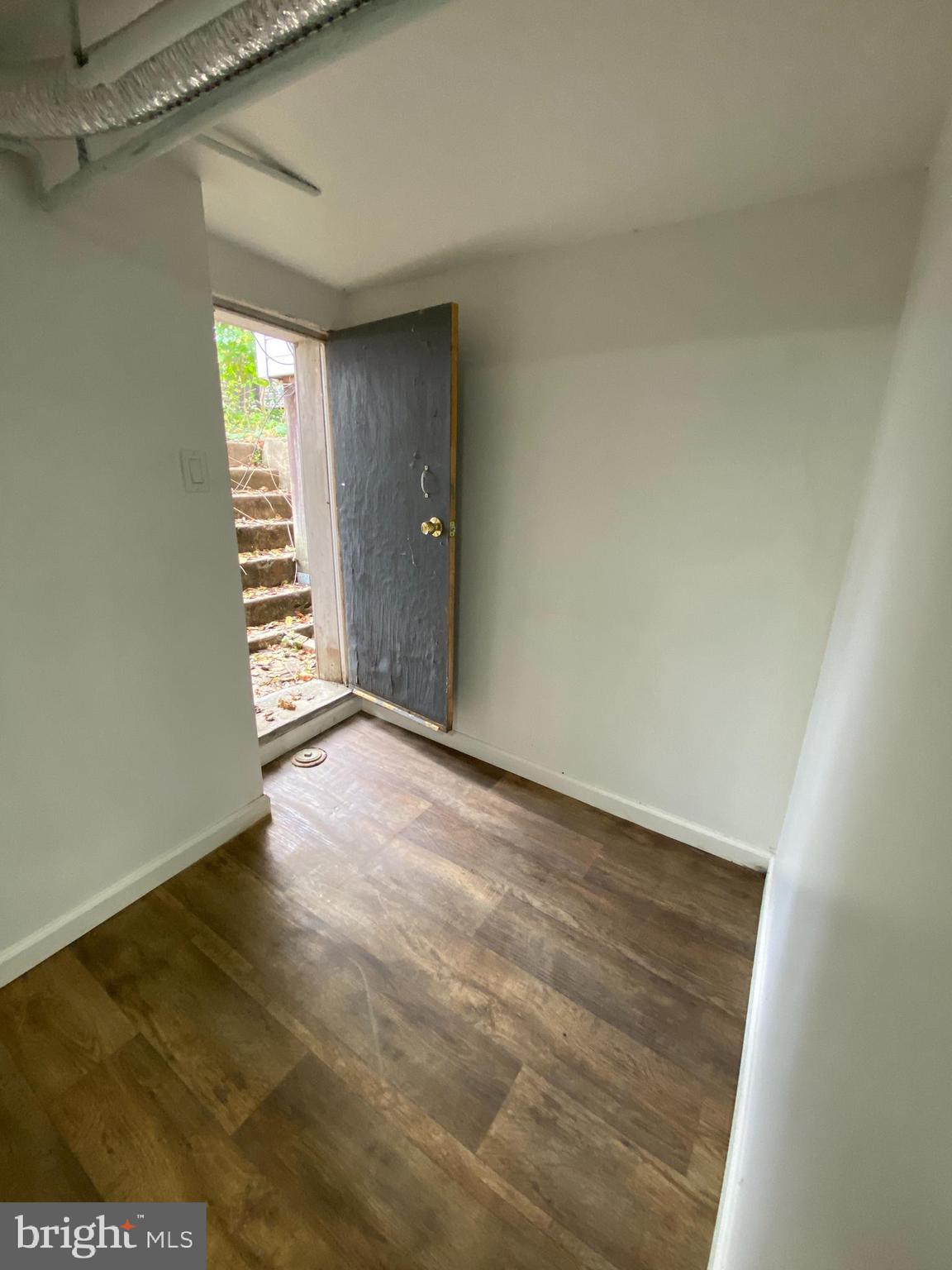 WEST OAK LANE - Residential