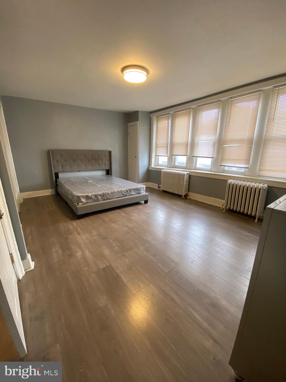 WEST OAK LANE - Residential