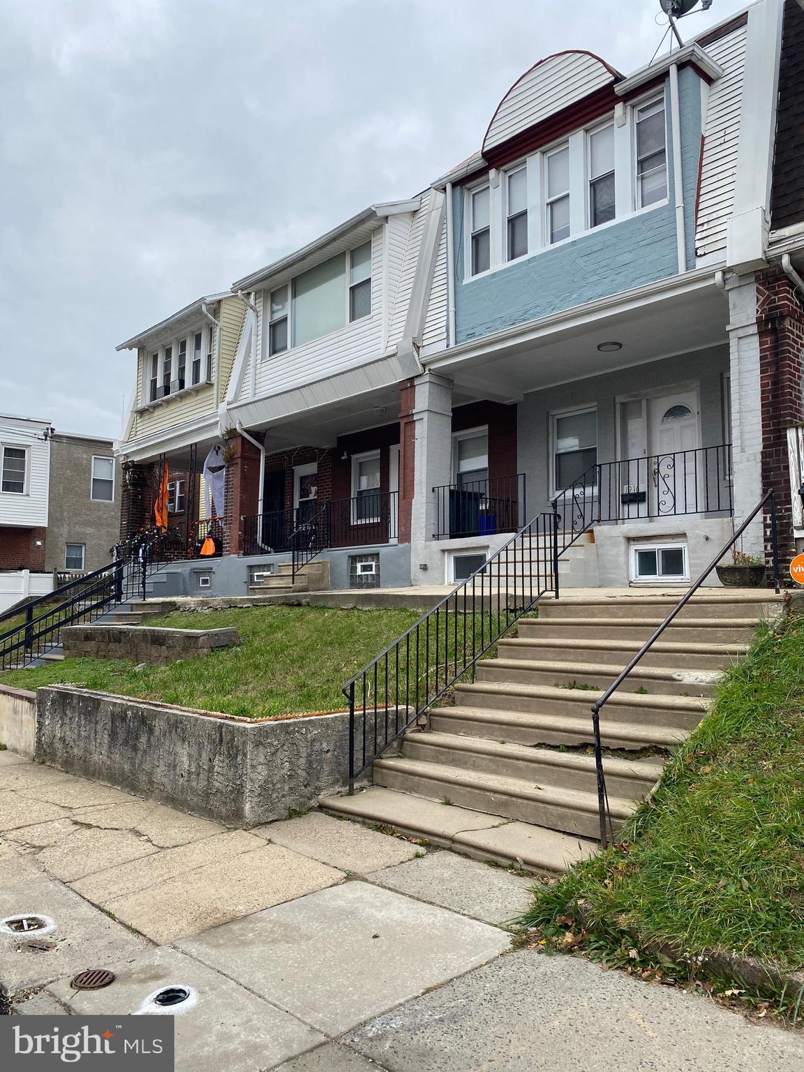 1916 COLONIAL STREET