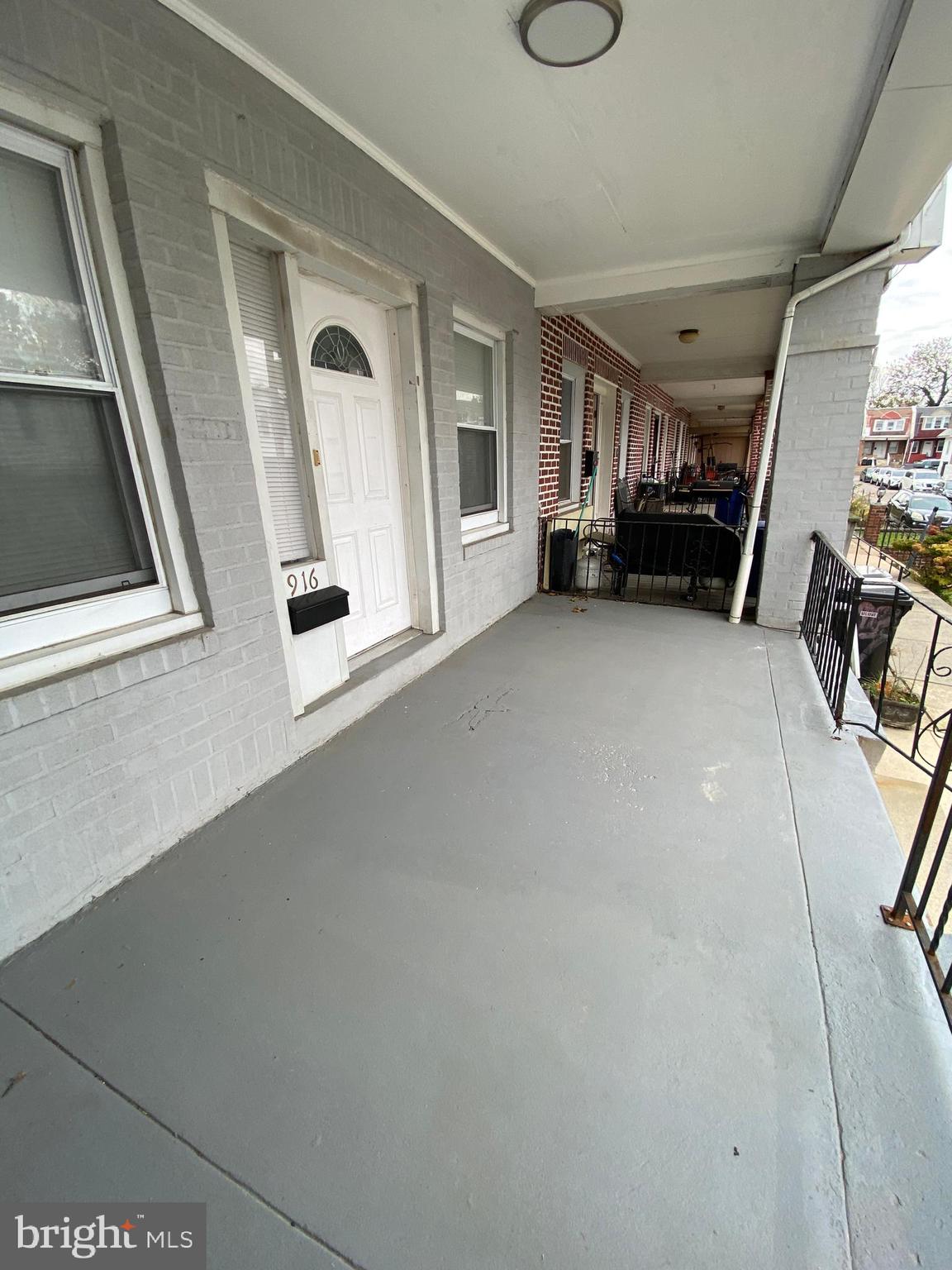 WEST OAK LANE - Residential