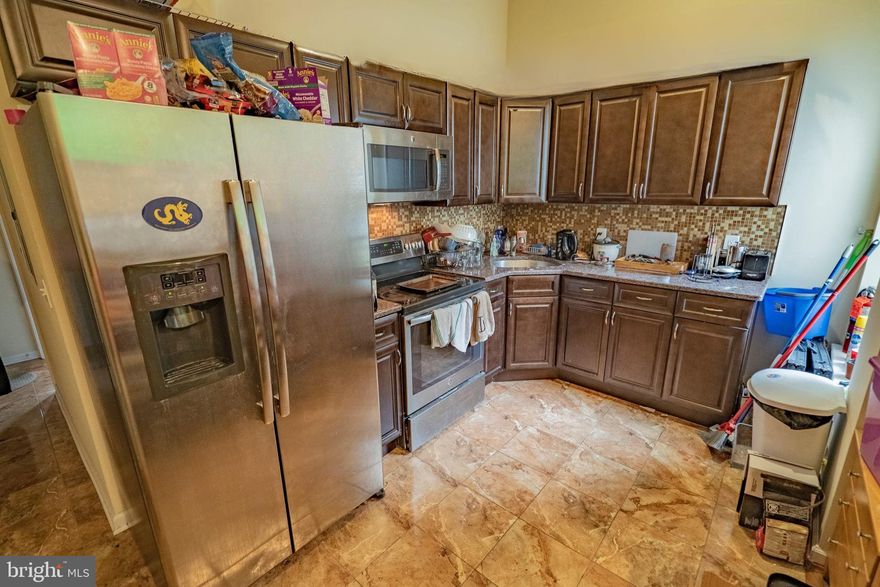 Welcome to this tastefully-renovated 4 bed/ 4 bath apartment located just minutes away from Drexel and UPenn’s campus in Powelton Village! This spacious unit includes modern amenities like in-unit laundry, stainless steel appliances, and granite countertops. Each of the 4 sizable bedrooms has an accompanying ensuite bathroom and ample storage. Not to mention FREE Wi-Fi and a flat-screen TV! Enjoy plenty of outdoor space with a large shared backyard perfect for hosting! $25 monthly water fee per person.