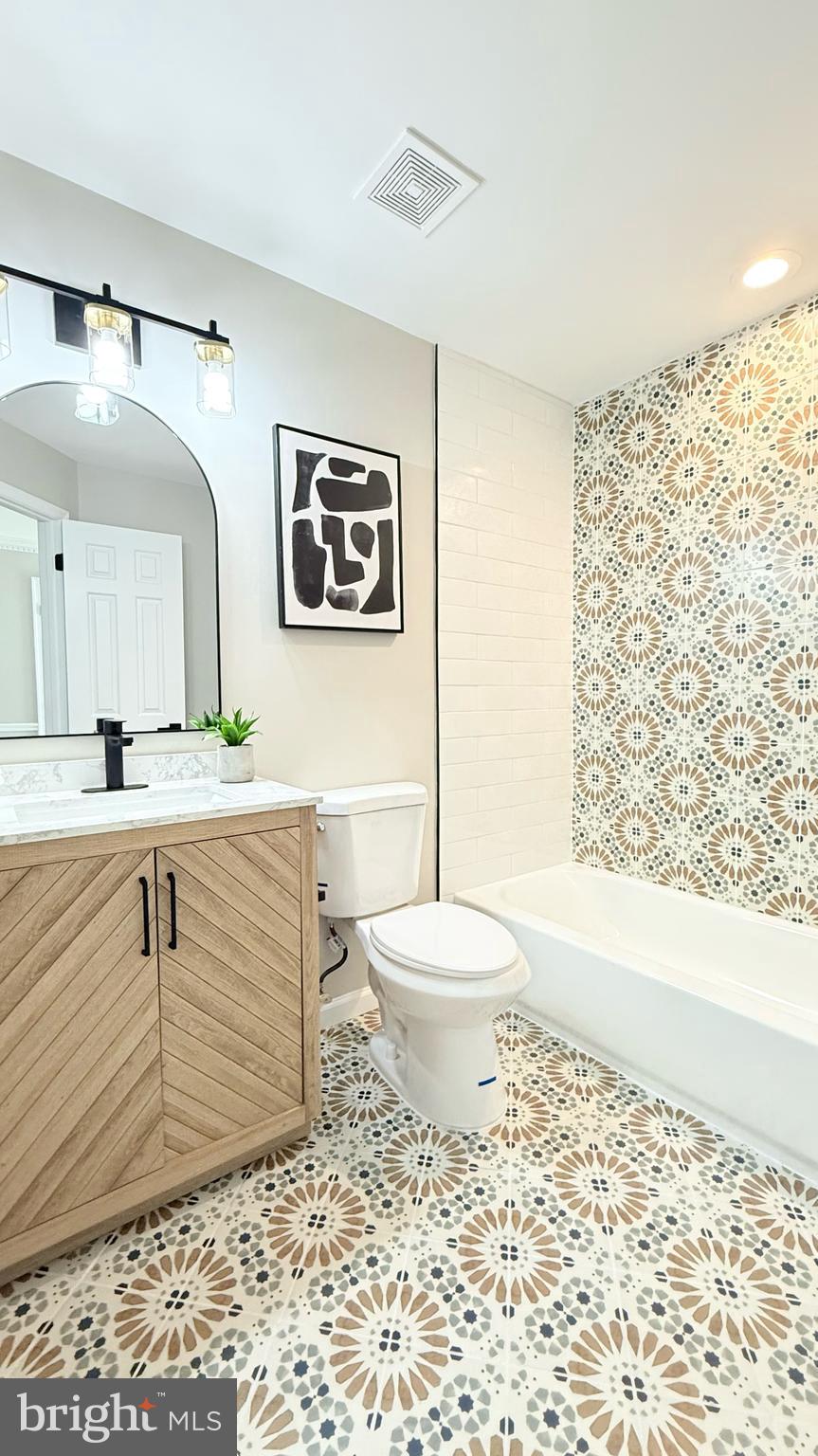 KINGSTOWNE - Residential