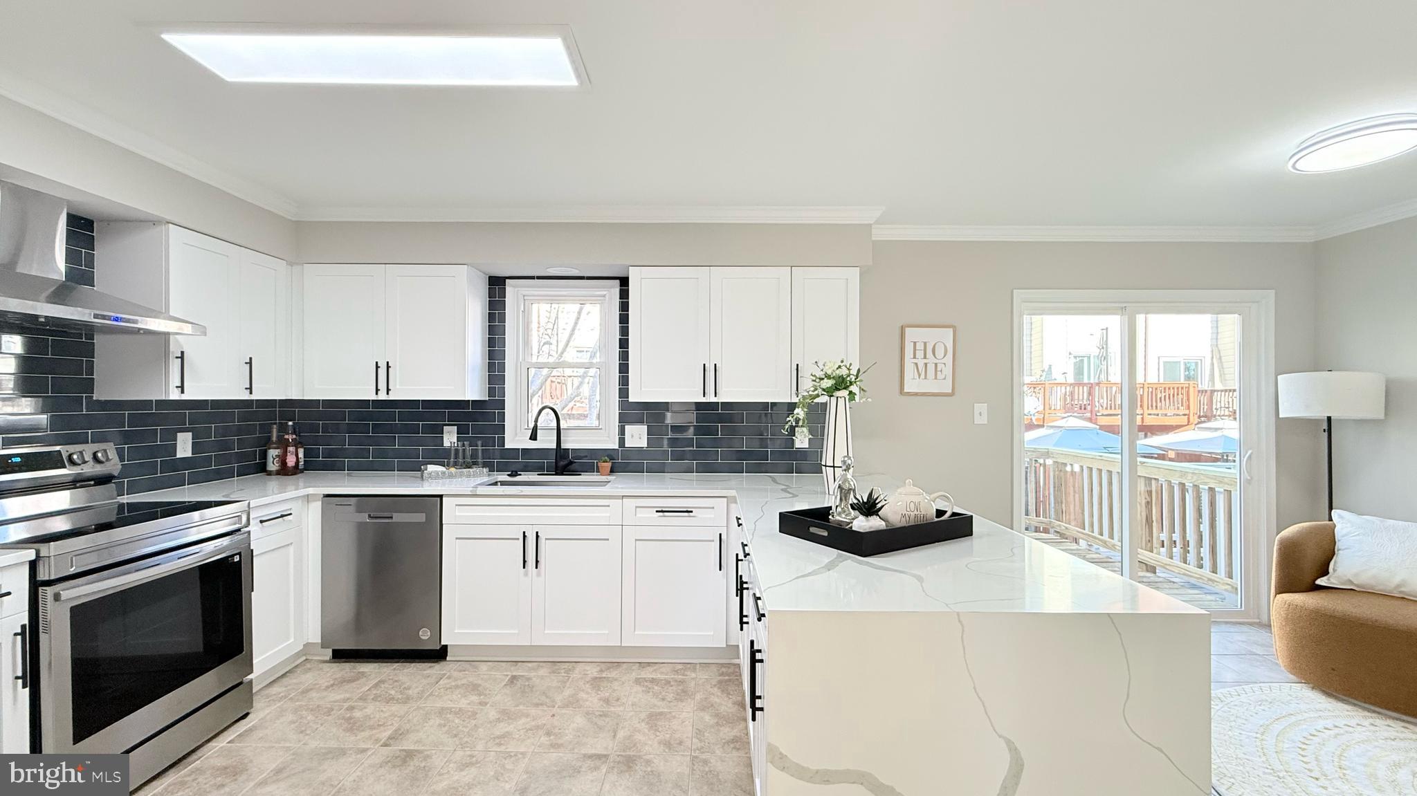 KINGSTOWNE - Residential