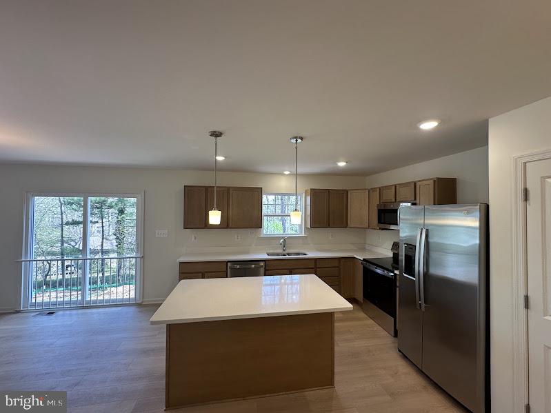 FOREST LAKES - Residential