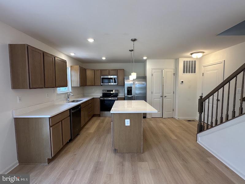 FOREST LAKES - Residential