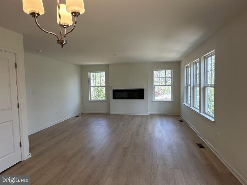 FOREST LAKES - Residential