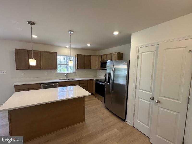 FOREST LAKES - Residential