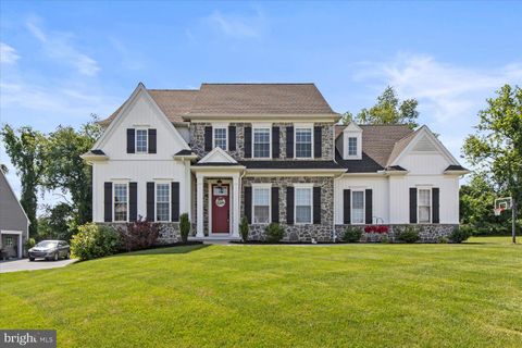 Photo of 116 Country Meadows Drive, Lancaster, PA 17602 (MLS # PALA2051092)