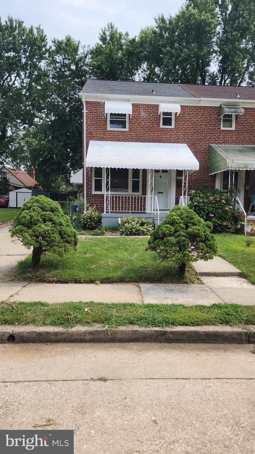 OPPORTUNITY IN ONE OF THE NICEST AND QUIET NEIGHBOORHOOD. THIS TOWN HOUSE OFFERS A BRAND NEW KITCHEN WITH GRANITE COUNTERTOP,BRAND NEW HVAC SYSTEM ,LUXURY VINYL THROUGH OUT ALL THE FLOORS,FINISHED BASEMENT,BRAND NEW WINDOWS, NICE SIZED DRIVEWAY AND FENCED IN BACKYARD,BRAND NEW ROOFING AND MUCH MORE.