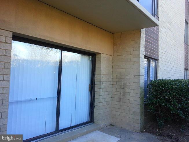 WOODLAKE TOWERS - Residential Lease