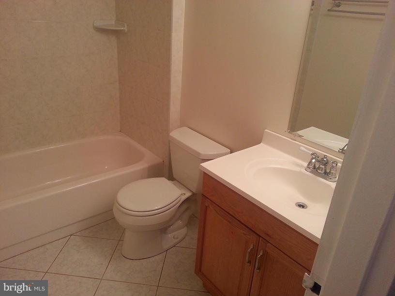 WOODLAKE TOWERS - Residential Lease