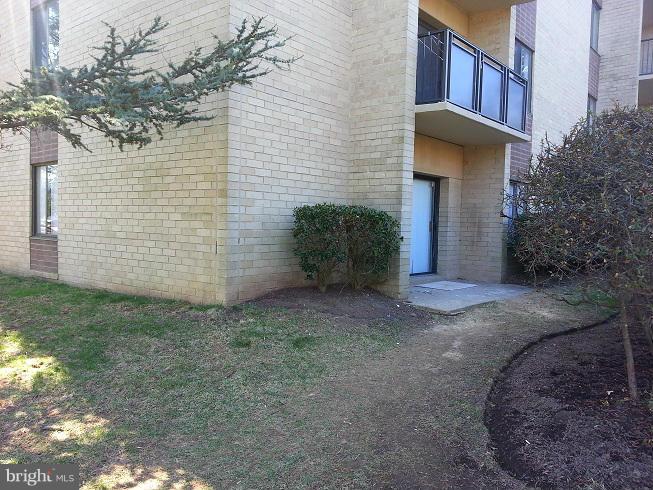 WOODLAKE TOWERS - Residential Lease