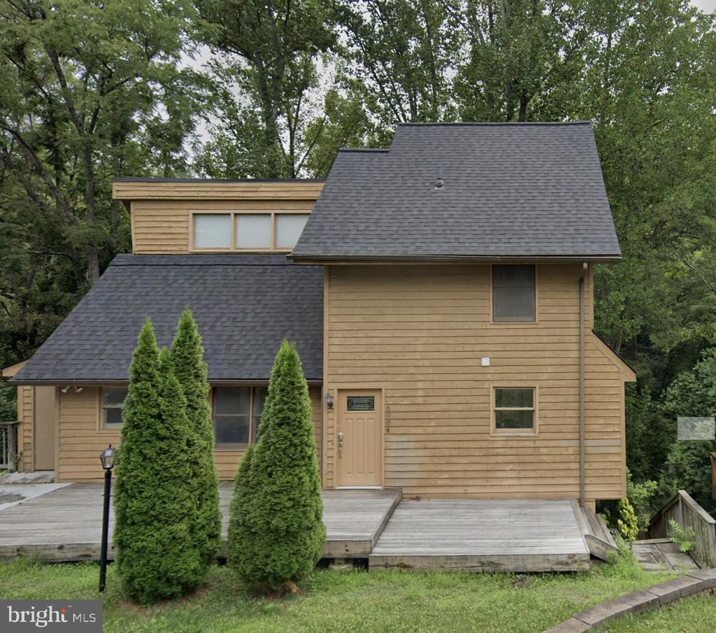 Photo of 6984 Meadowpoint Terrace, NEW MARKET, MD 21774 (MLS # MDFR2081112)