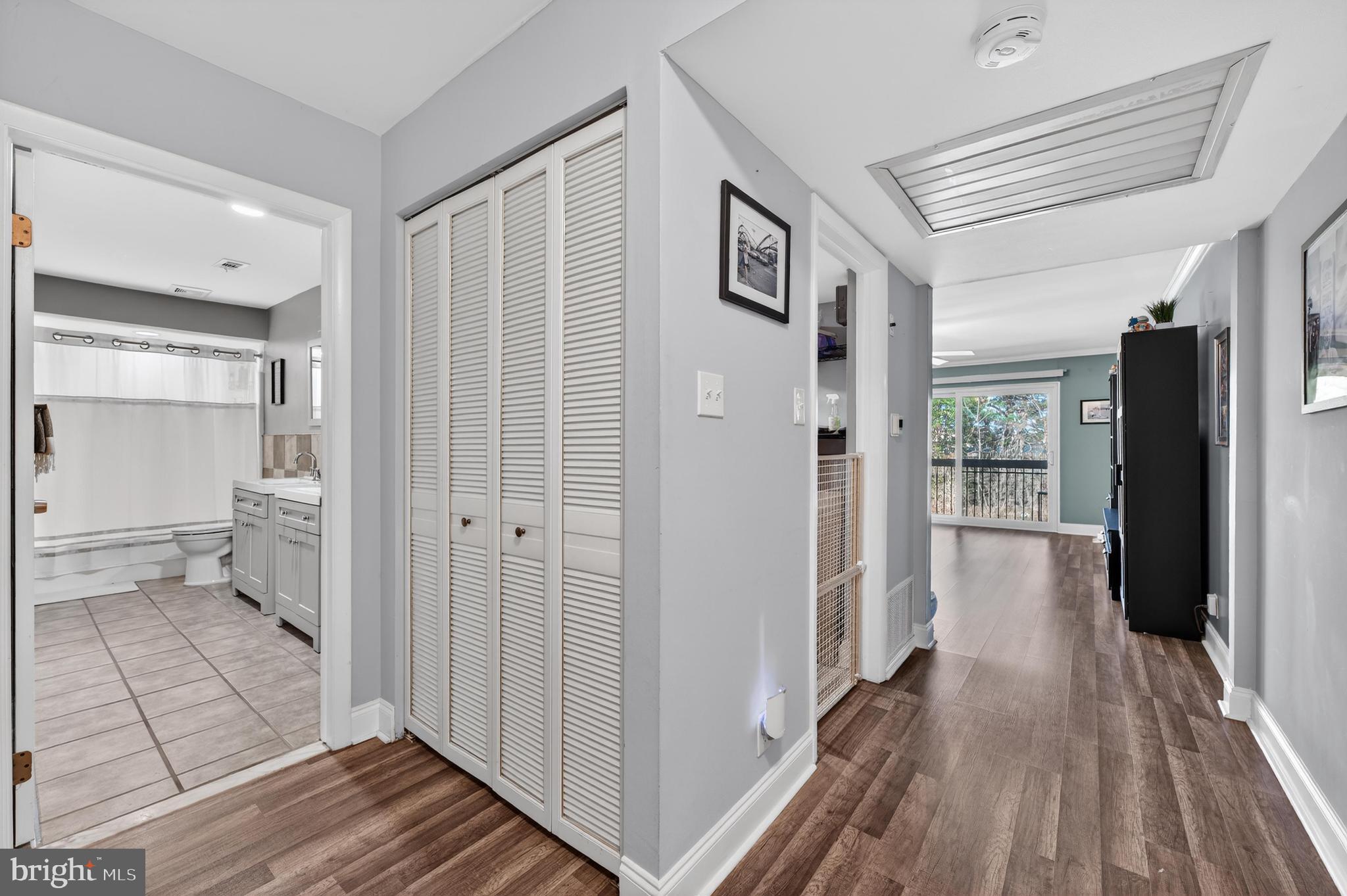 115 E KINGS HIGHWAY #360