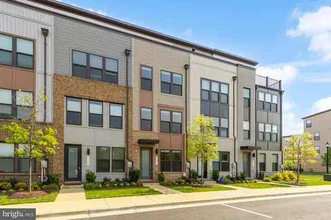 2521 River Terrace Road, Hyattsville, MD MLS: MDPG2149180