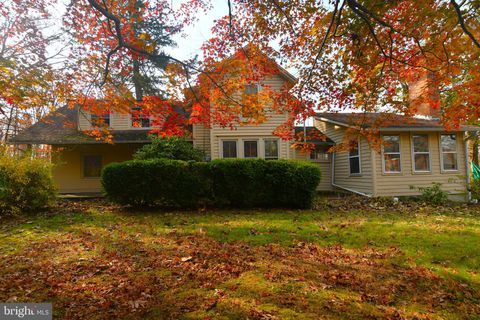 3923 FERRY ROAD DOYLESTOWN PA 18902