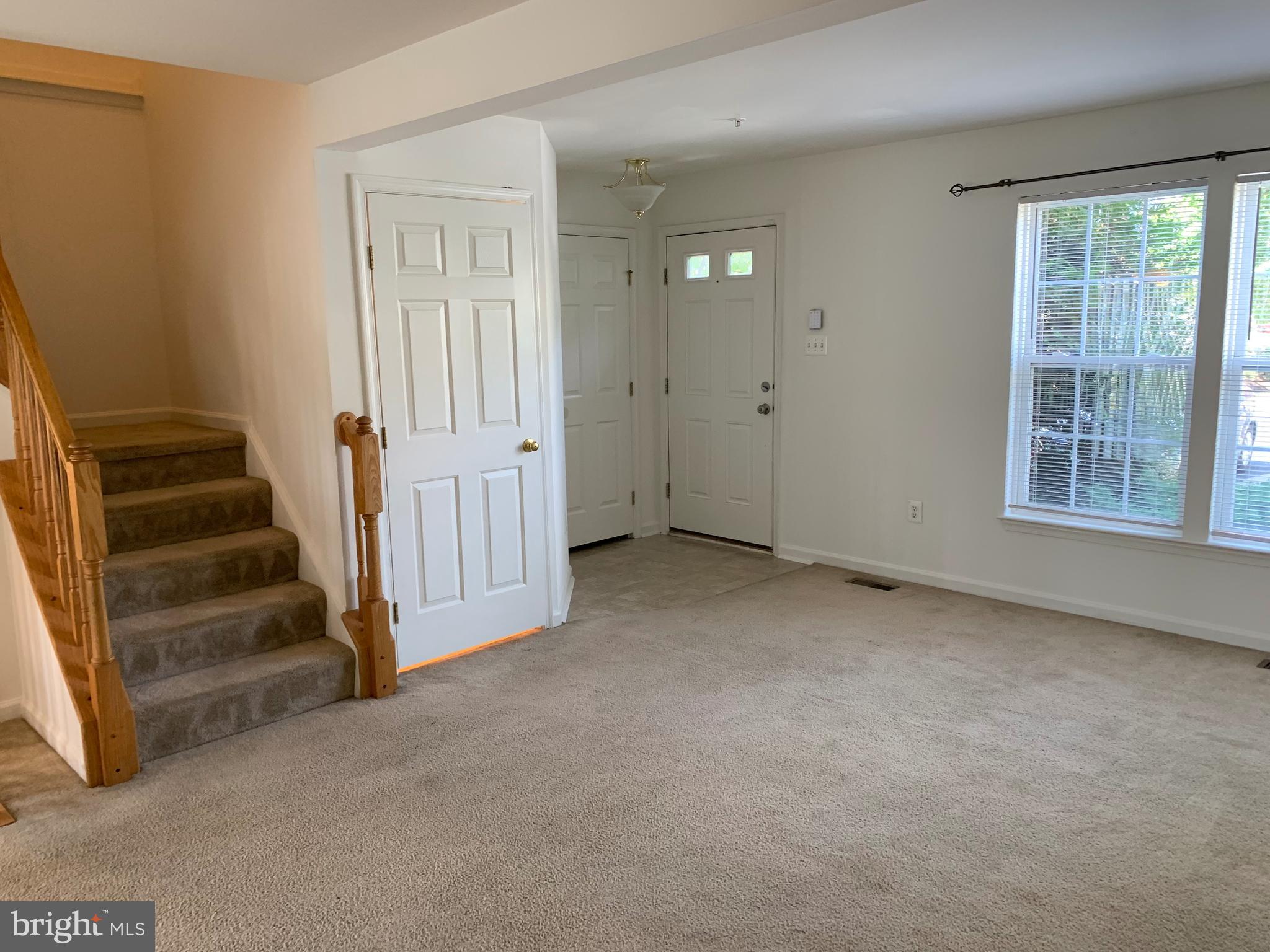 VILLAGE TOWNS - Residential Lease