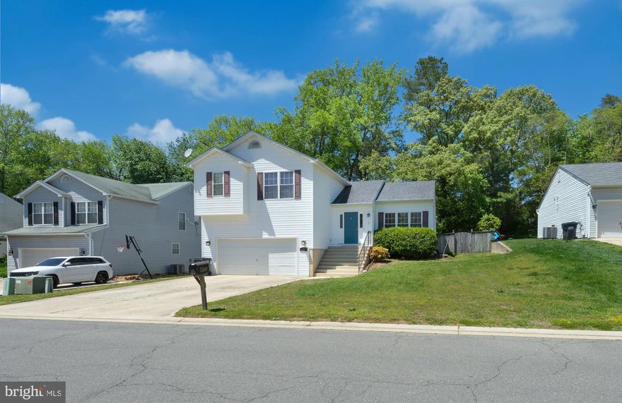 Multi-level open floor plan less than 3 minutes to Pax River Gate 2. Laundry closet on 2nd floor; sunken Living room, kitchen with breakfast area and separate dining room on the 1st floor, a large 2 car garage w/ automatic door and plenty of space for work benches. A walk-out half basement offers a nice sized family room in with full Bath and additional office or possible 4th bedroom. Large storage shed and full fenced yard.