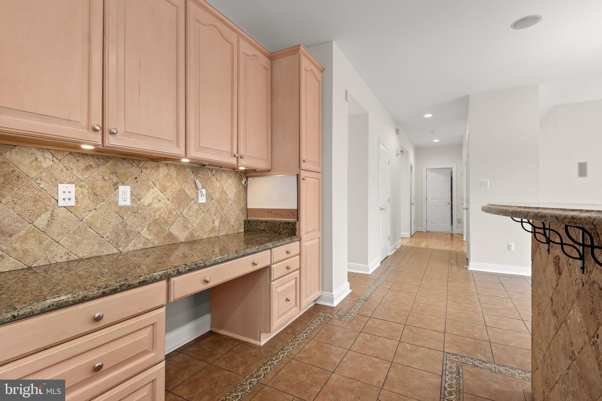 CROMWELL WOODS - Residential