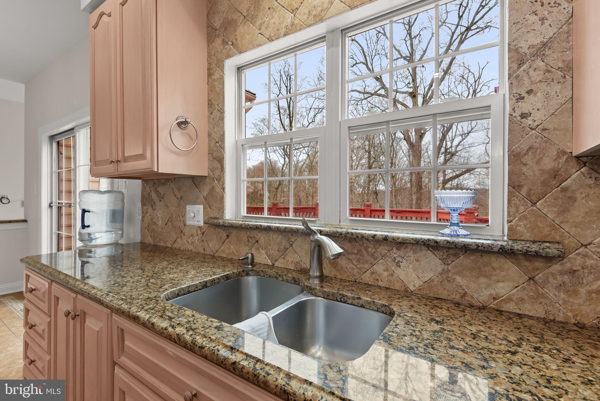 CROMWELL WOODS - Residential