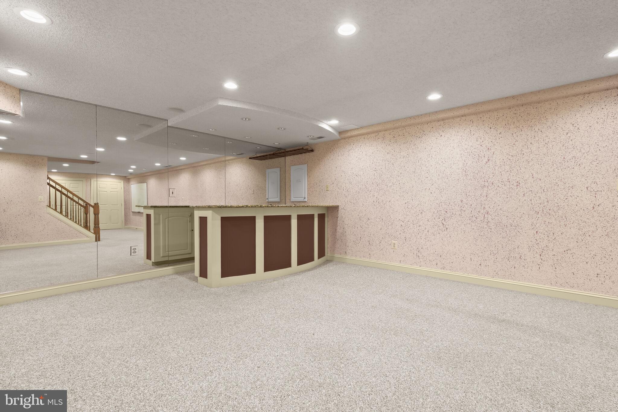 CROMWELL WOODS - Residential