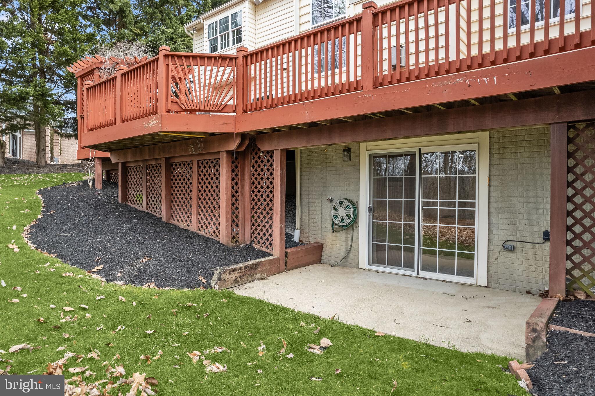 CROMWELL WOODS - Residential