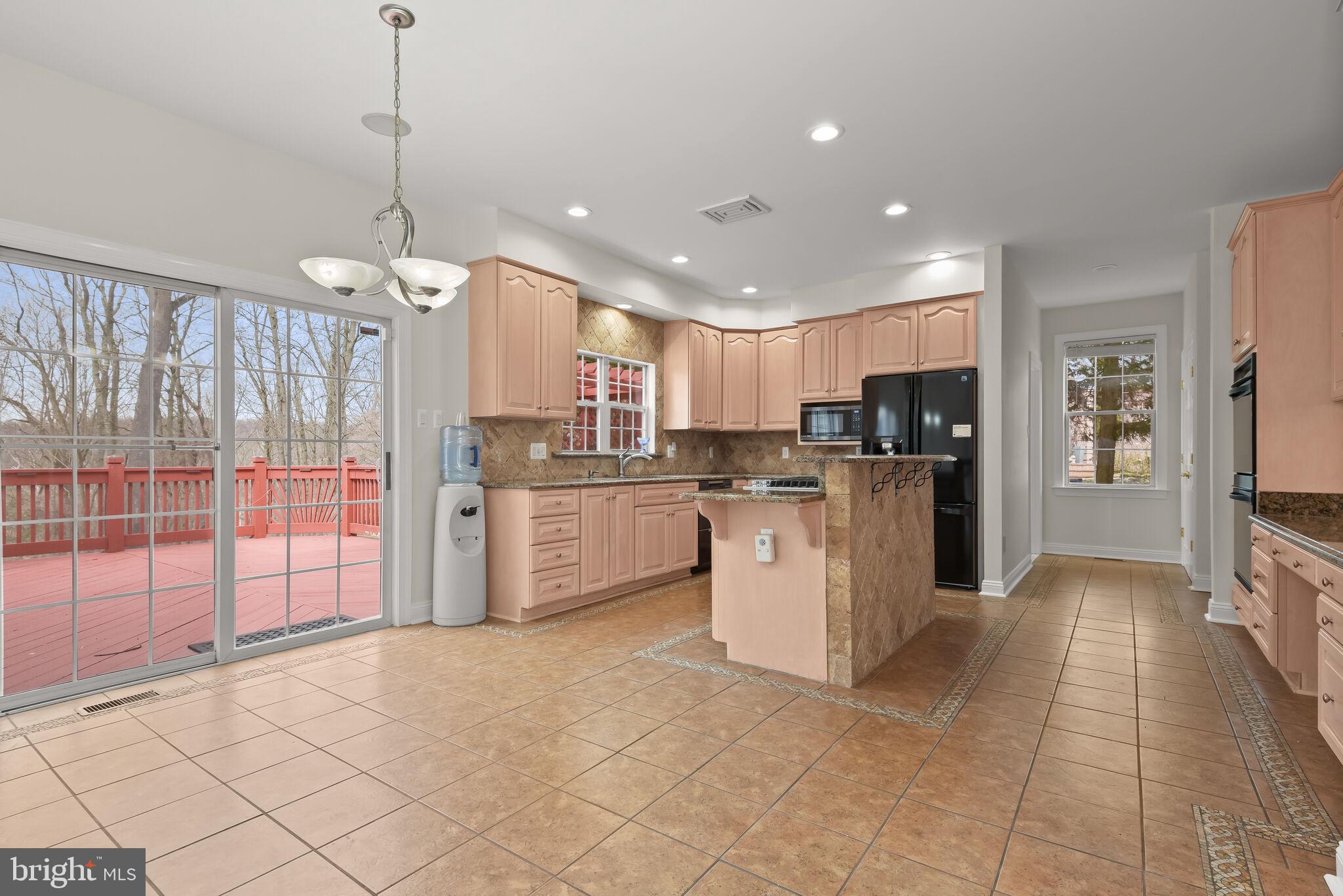 CROMWELL WOODS - Residential